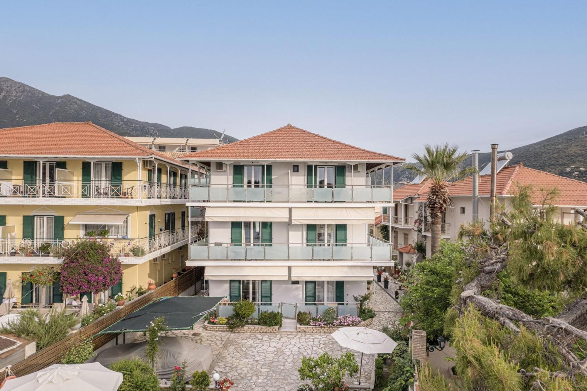 Captain'S Seafront Apartments Nydri  Zewnętrze zdjęcie
